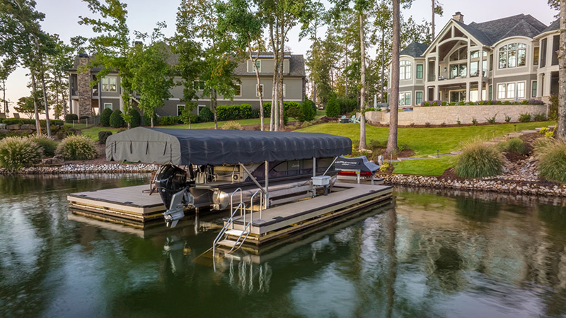 RGC Hydraulic Vertical Boat Lift Example 4