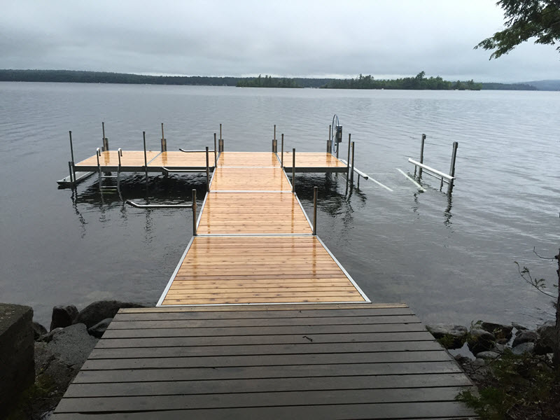 Demoes Boat And PWC Lift