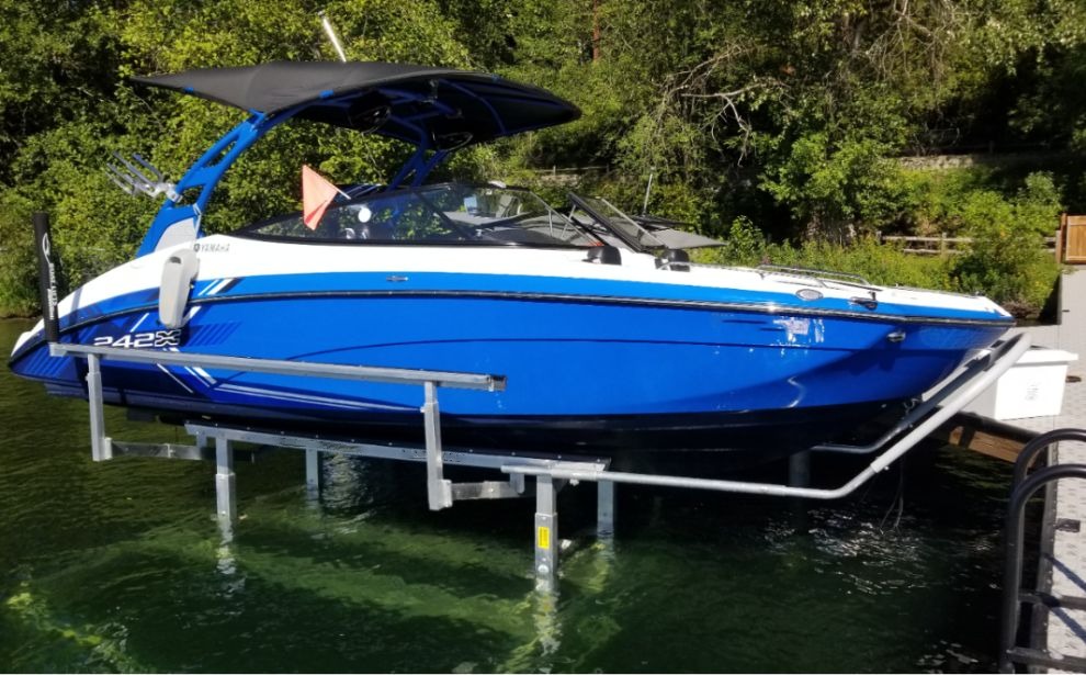 Freestanding Hydraulic Boat Lift Example 4